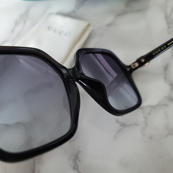 NEW Gucci Sunglasses GG1072SA With Case - Picture 13 of 16